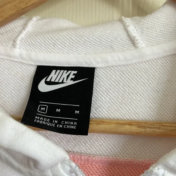 Nike Cropped 1/4 zip up sweater - Picture 2 of 3